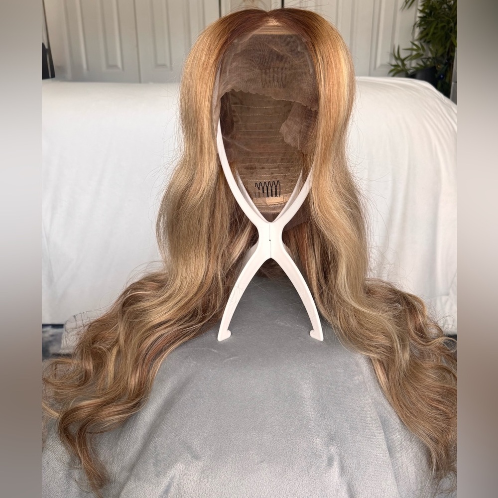 Rich Girl Vibe Balayage Blonde Highlight HD Transparent Lace Front HumanHair Wig - Picture 10 of 16